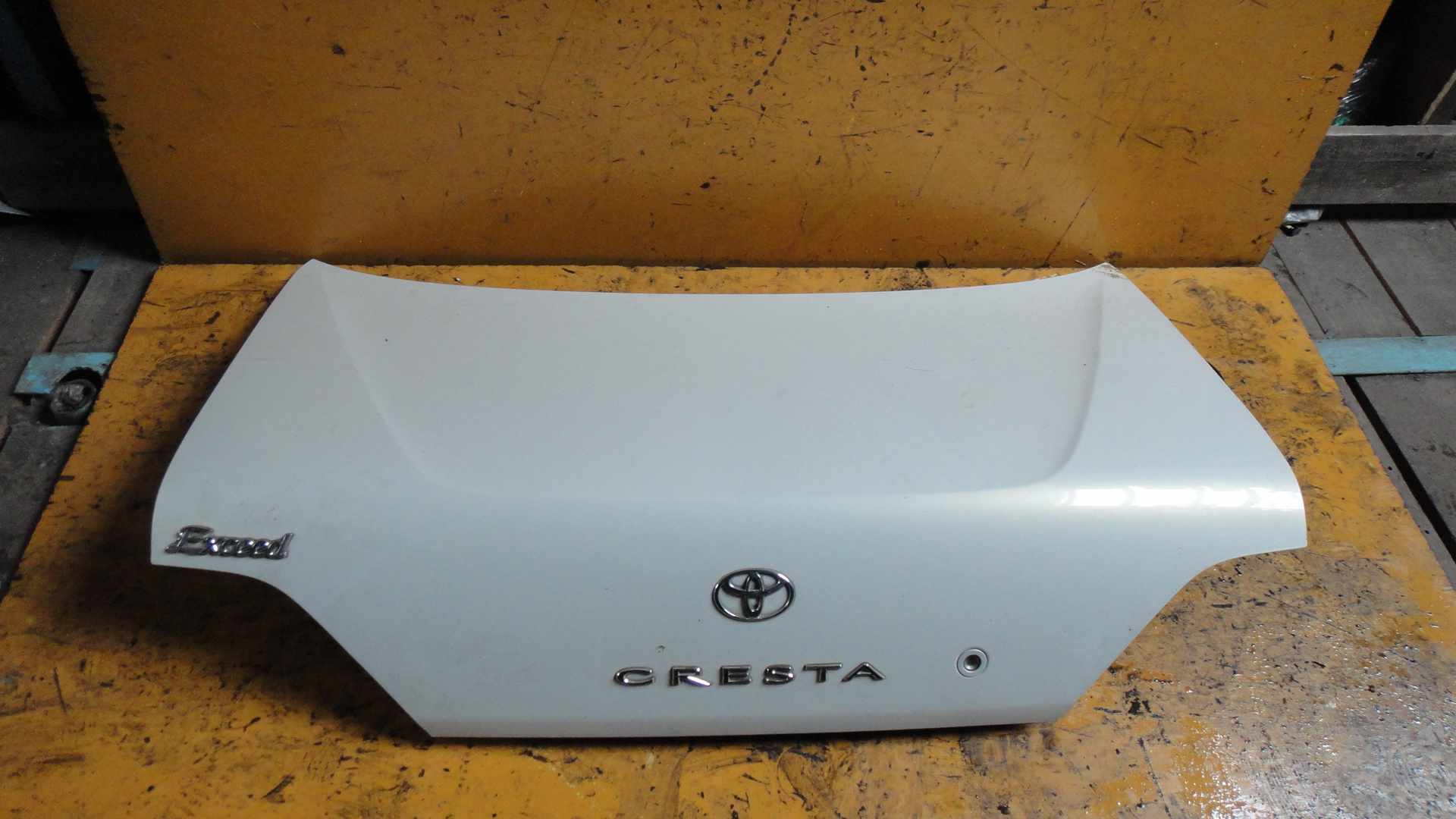 крышка багажника TOYOTA CRESTA GX100